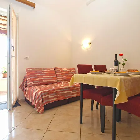 Апартаменты Vodnjanka 1656 Воднян