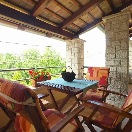 Апартаменты Vodnjanka 1656 Воднян